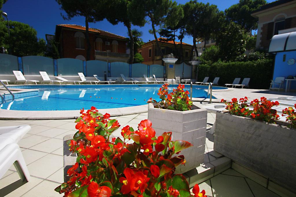 Residence Brown Ρίμινι Εξωτερικό φωτογραφία