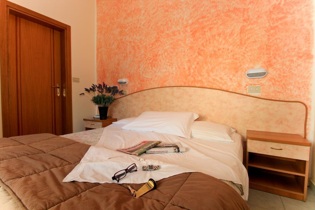 Residence Brown Ρίμινι Εξωτερικό φωτογραφία