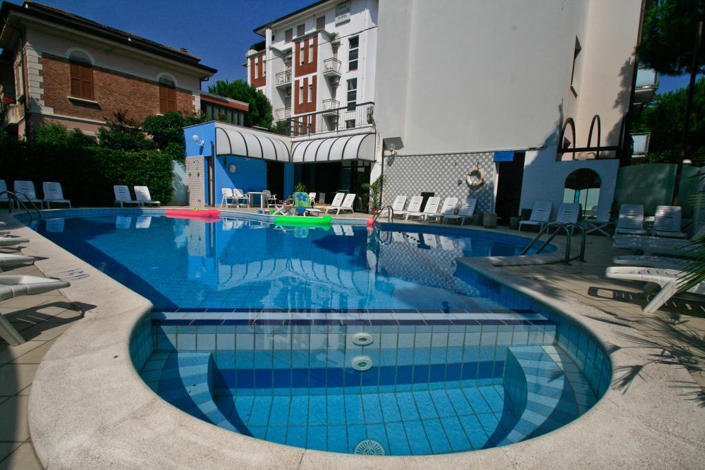 Residence Brown Ρίμινι Εξωτερικό φωτογραφία