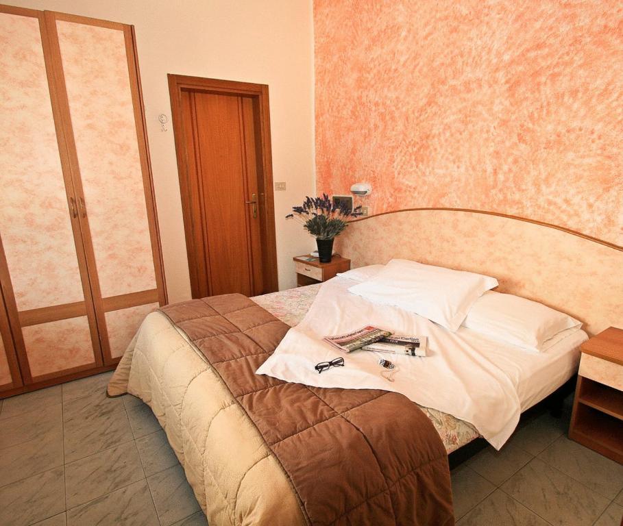 Residence Brown Ρίμινι Δωμάτιο φωτογραφία