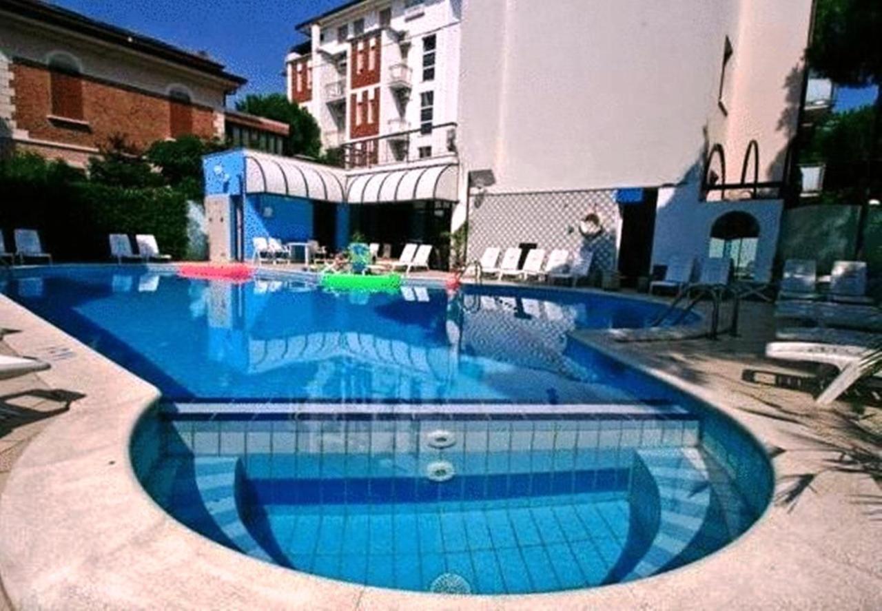 Residence Brown Ρίμινι Εξωτερικό φωτογραφία